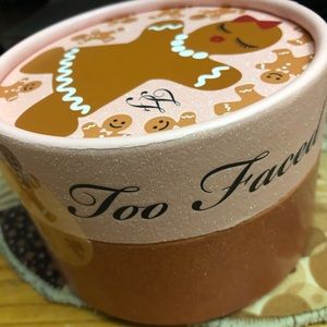 Too Faced - Kissable Body Shimmer